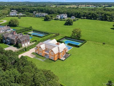 450 Seven Ponds Towd Road & 460 Edge Of Woods Rd