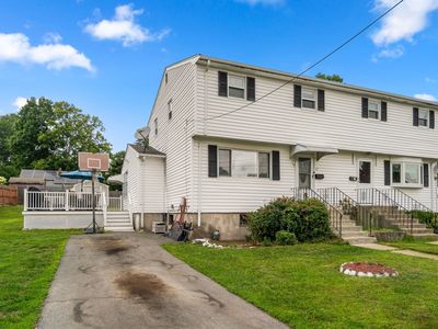 17 Louis Ln Unit 17