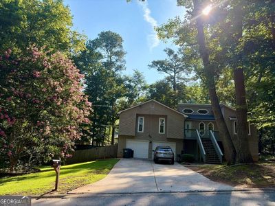 52 Omega Dr