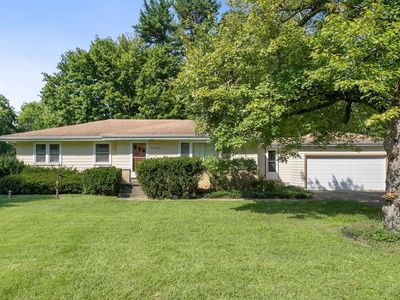 52475 Kenilworth Rd