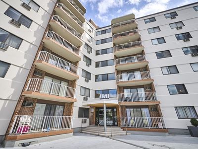 151 Coolidge Ave APT 404