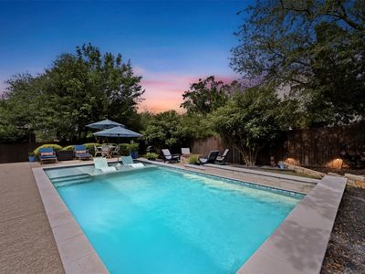 16032 La Rosa Dr