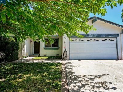 242 Hardwick Pl