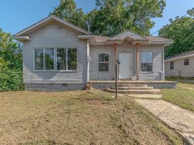 1322 W Huntington Ave