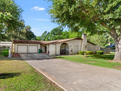 502 Brookhollow Dr