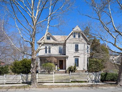 23 Columbia St