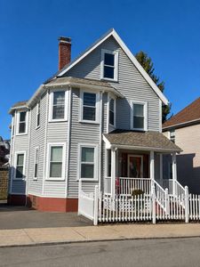 26 Eastman St