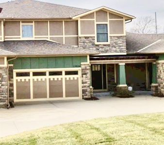 15924 Buena Vista St