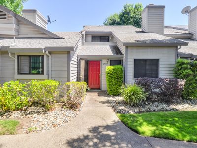 4905 Country View Ln