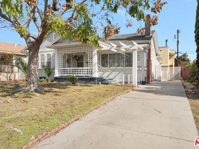 1132 N Heliotrope Dr