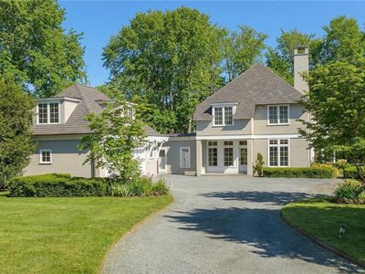 9 Ocean Lawn Ln