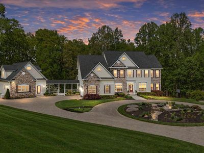 3740 Larkview Ct
