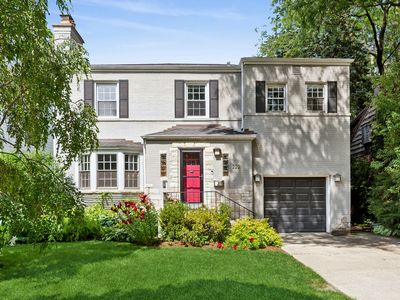 222 Leitch Ave