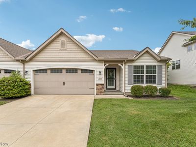 318 Lake Breeze Cv