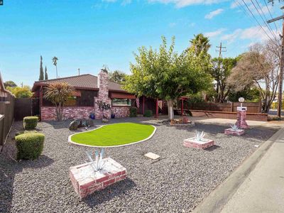 1193 Almendra Ct