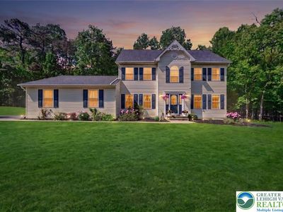 915 Mundy Ln