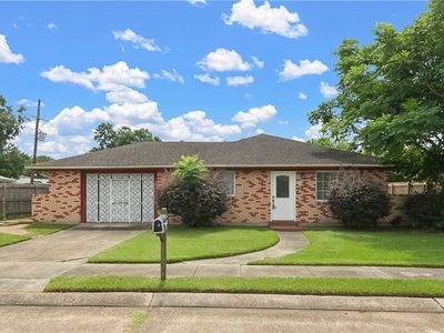 Property at 2121 Brigade Dr, Chalmette, LA