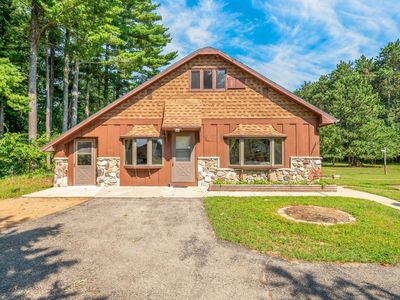 N1902 N Silver Lake Rd