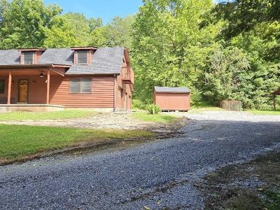 360 Front St