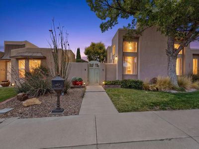 9107 La Costa Dr NE