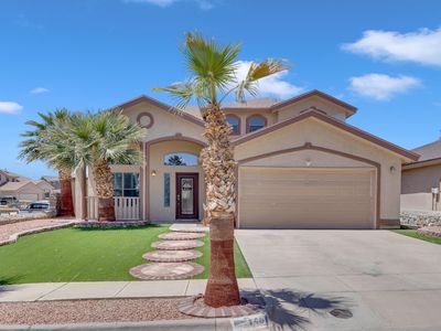 1461 Paseo De Flor St