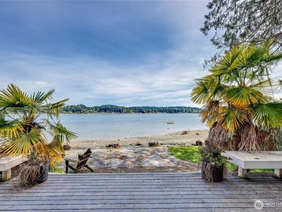 7602 E Grapeview Loop