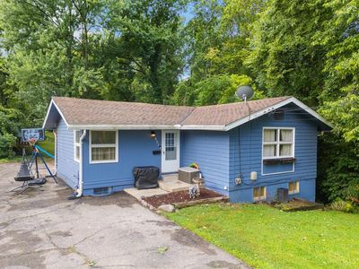 681 Springer Ave