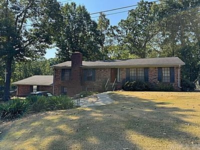 305 E Maple St