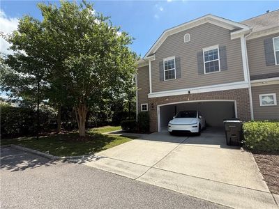 4301 Cattail Ln
