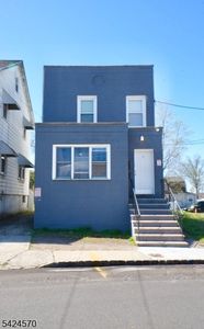 3 Laurel Ave