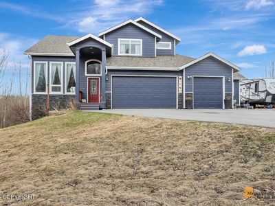Property at 8815 E Kilkenny Dr, Palmer, AK
