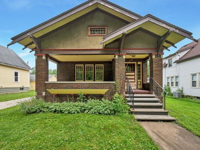 838 10th Ave