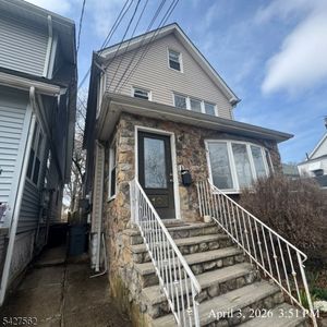 10 Olive St