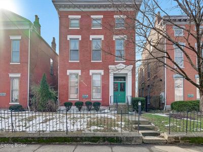 124 E Oak St APT 2