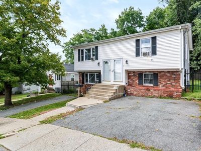 11 Hagan St
