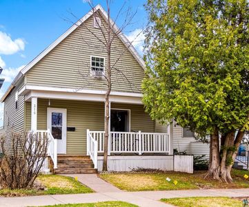 316 N 52nd Ave W