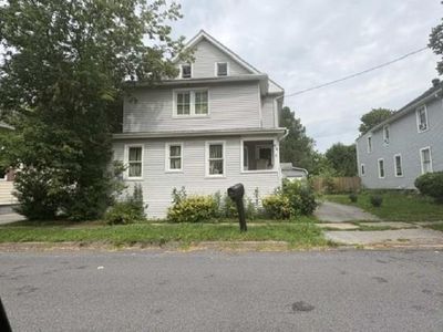 99 Merrick Ave