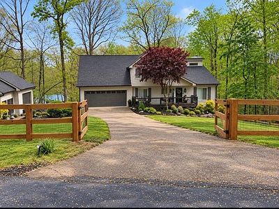 6885 Turner Ct