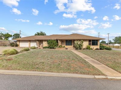 Property at 1106 N Caddo St, Weatherford, OK