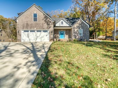 107 Acorn Dr