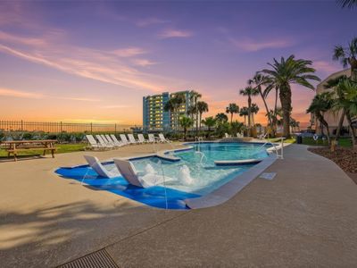 9520 Seawall Blvd APT 353