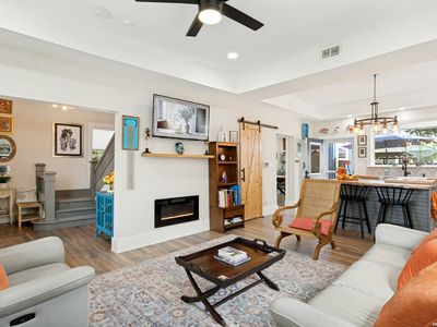 523 W HIGHLAND BLVD