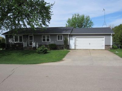 21121 Western Dr