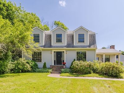 23 Poquanticut Ave