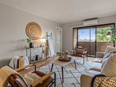 4041 Oakcrest Dr UNIT 304