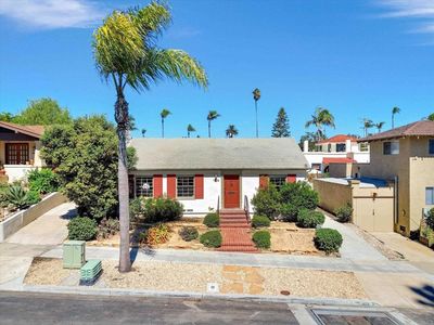 1818 Sunset Blvd