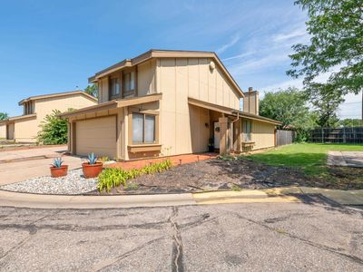 8419 E Harry St APT 804