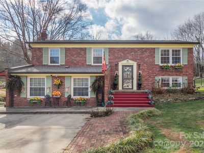 162 Fairway Hills Dr