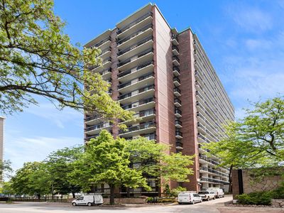 5901 N Sheridan Rd APT 2C