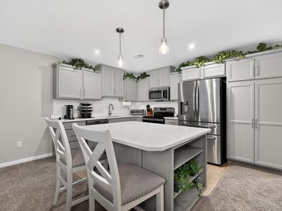 618 Foxhill Dr #10-102